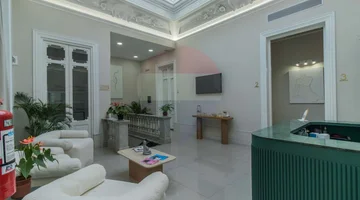 ALQUILER CONSULTORIOS EN CLINICA MEDICA - CENTRO