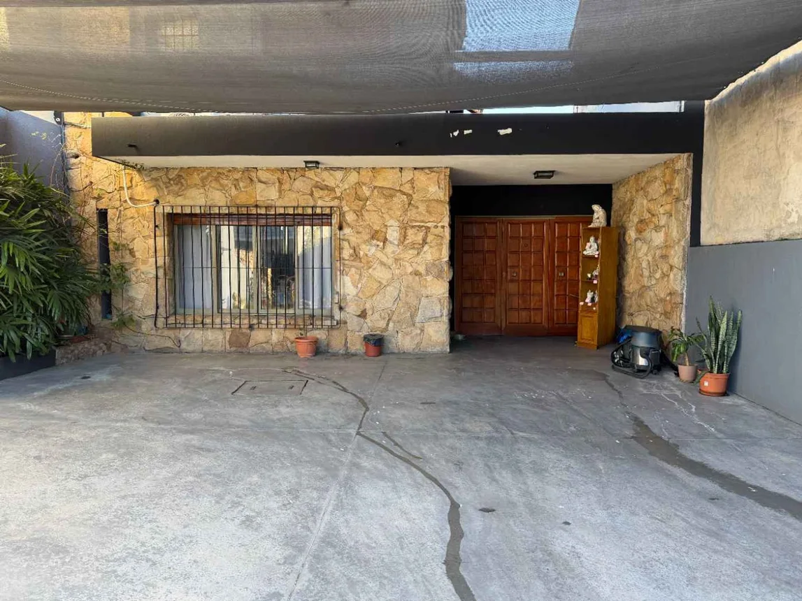 Casa en venta en Castelar, foto 4