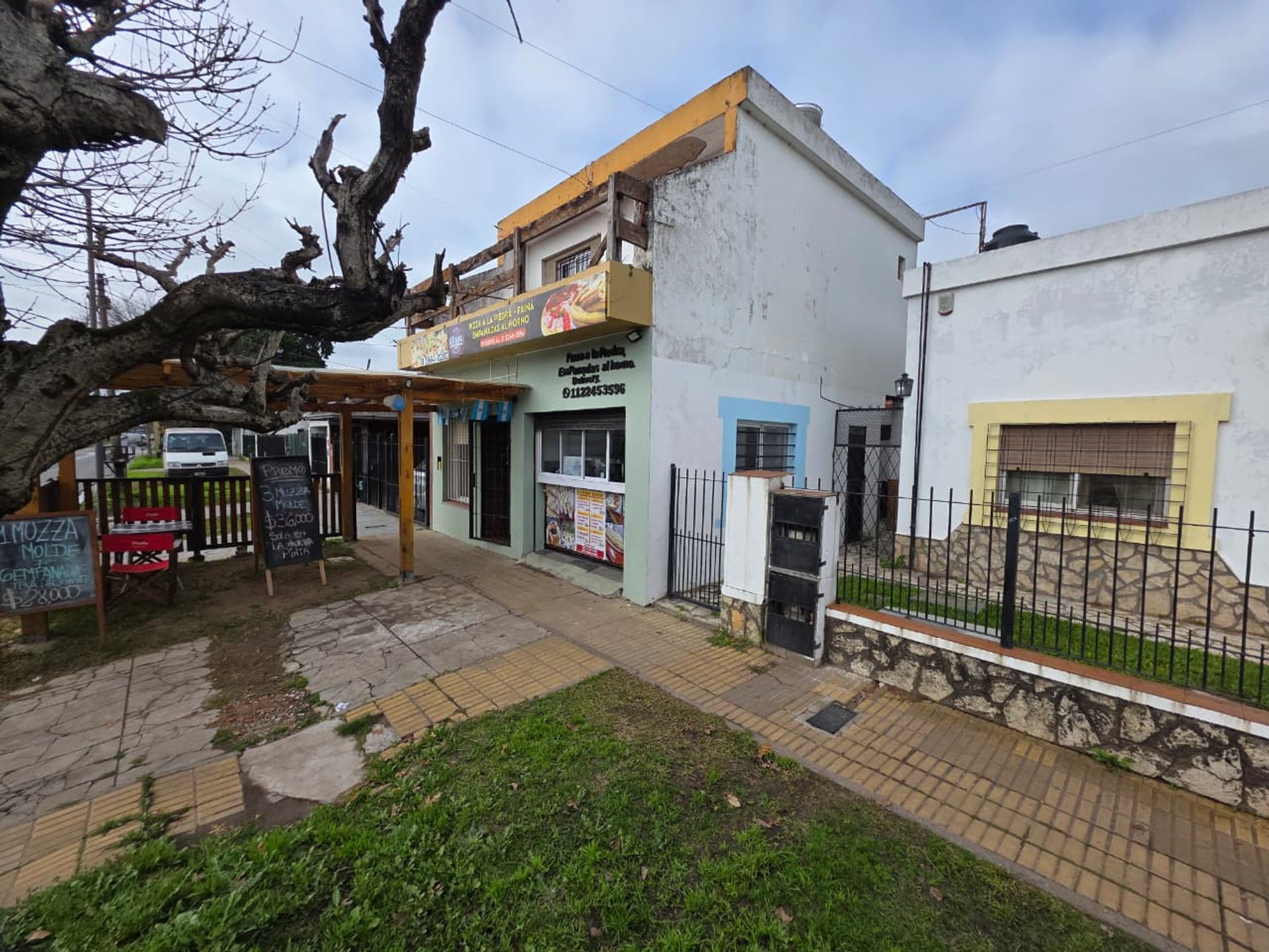 Foto 4 — venta de 2 casas en block