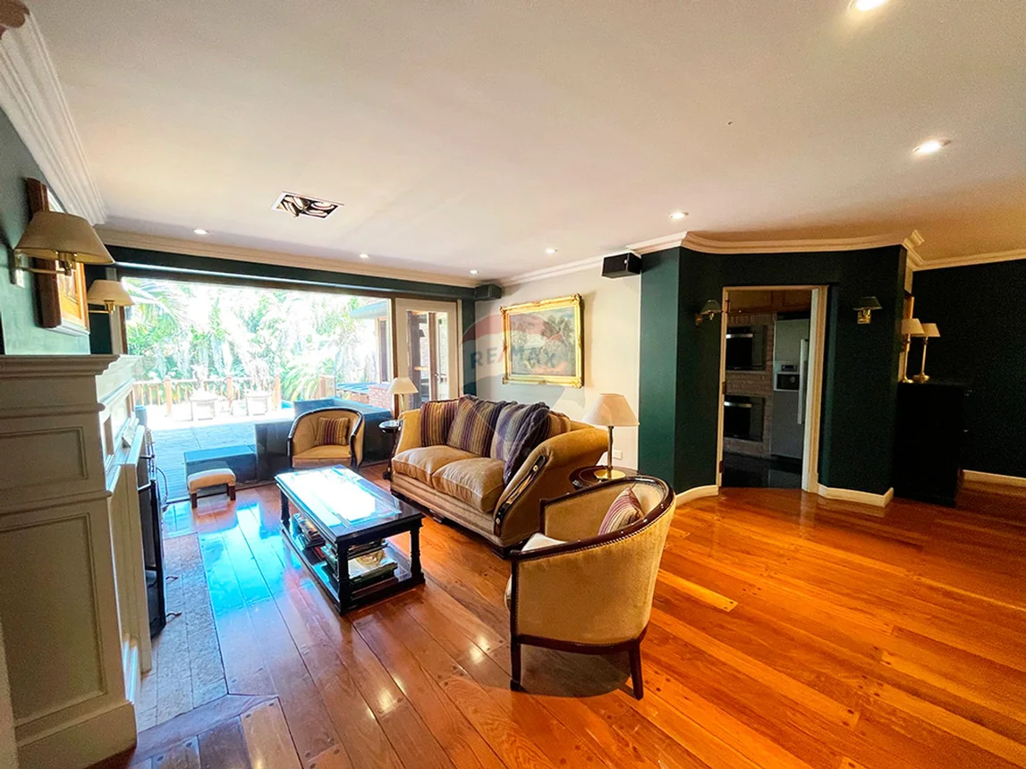 Casa en venta en Bernal Este, foto 2