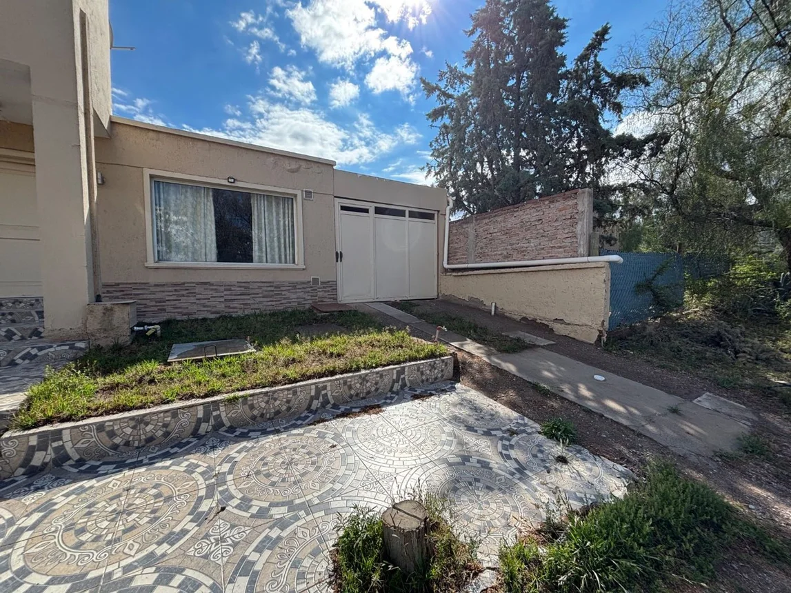 Casa de 7 ambientes en venta en Mendoza, Los Pehuenches 0, foto 2