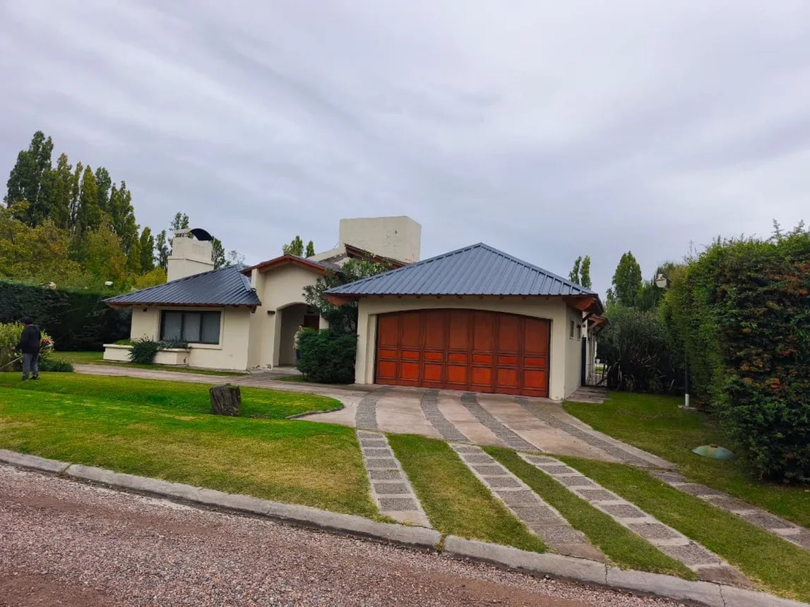 Casa en venta en Luján de Cuyo