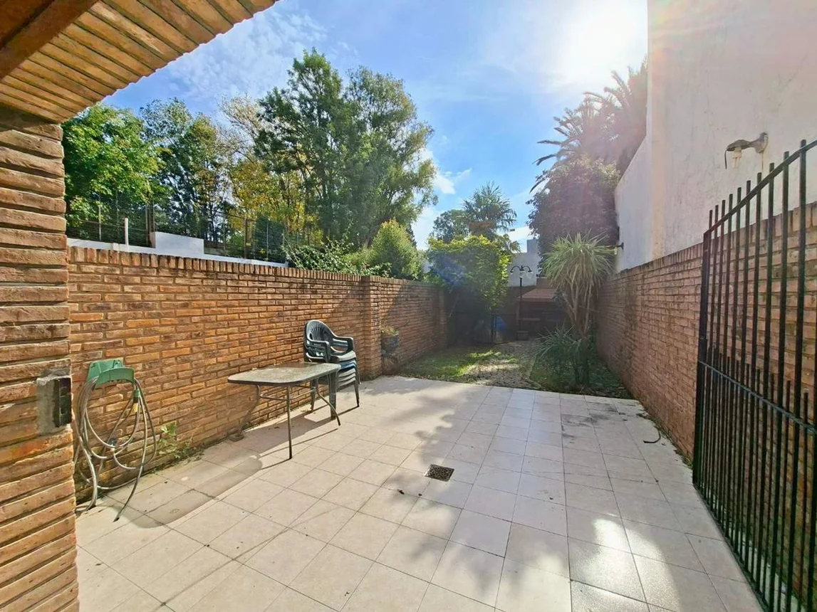 Casa tríplex en venta en Bernal Este, foto 3