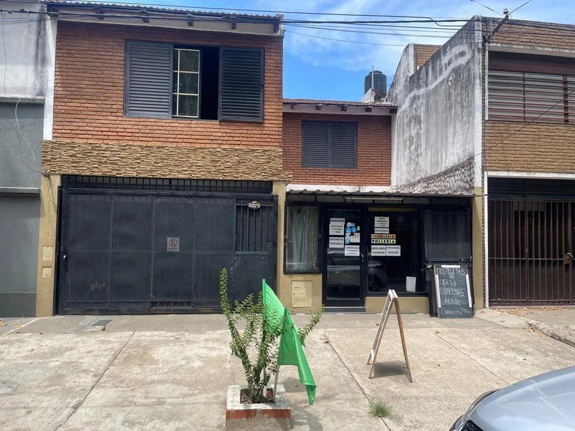 Venta dos casas en una con local comercial, foto 1
