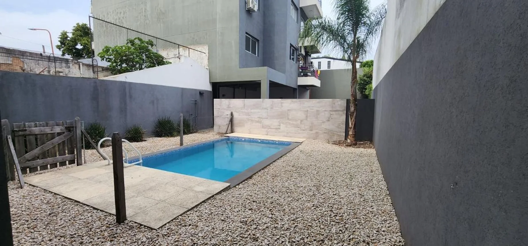 Departamento de 2 ambientes en venta en Bernal Este, Ameghino 400