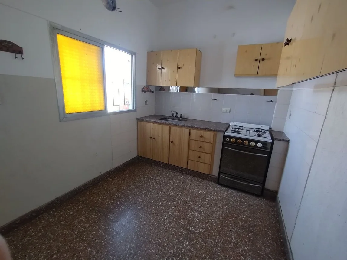 PH de 3 ambientes en venta en Bernal Oeste, Comodoro Rivadavia 100, foto 4