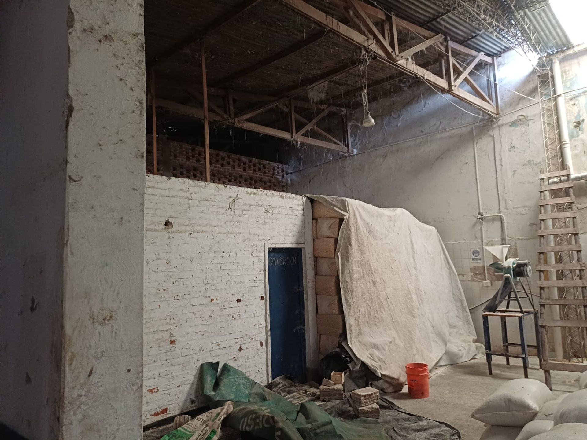 VENTA GALPON EN TARTAGAL DUEÑO FINANCIA DIRECTO - foto 5