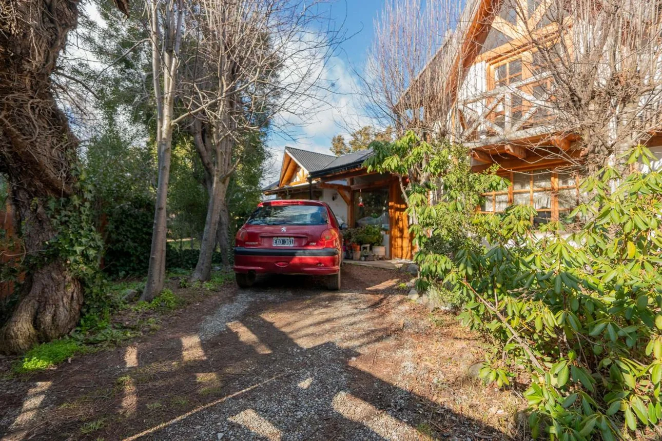 Casa de 4 ambientes en venta en San Carlos de Bariloche, Lago Escondido 13900