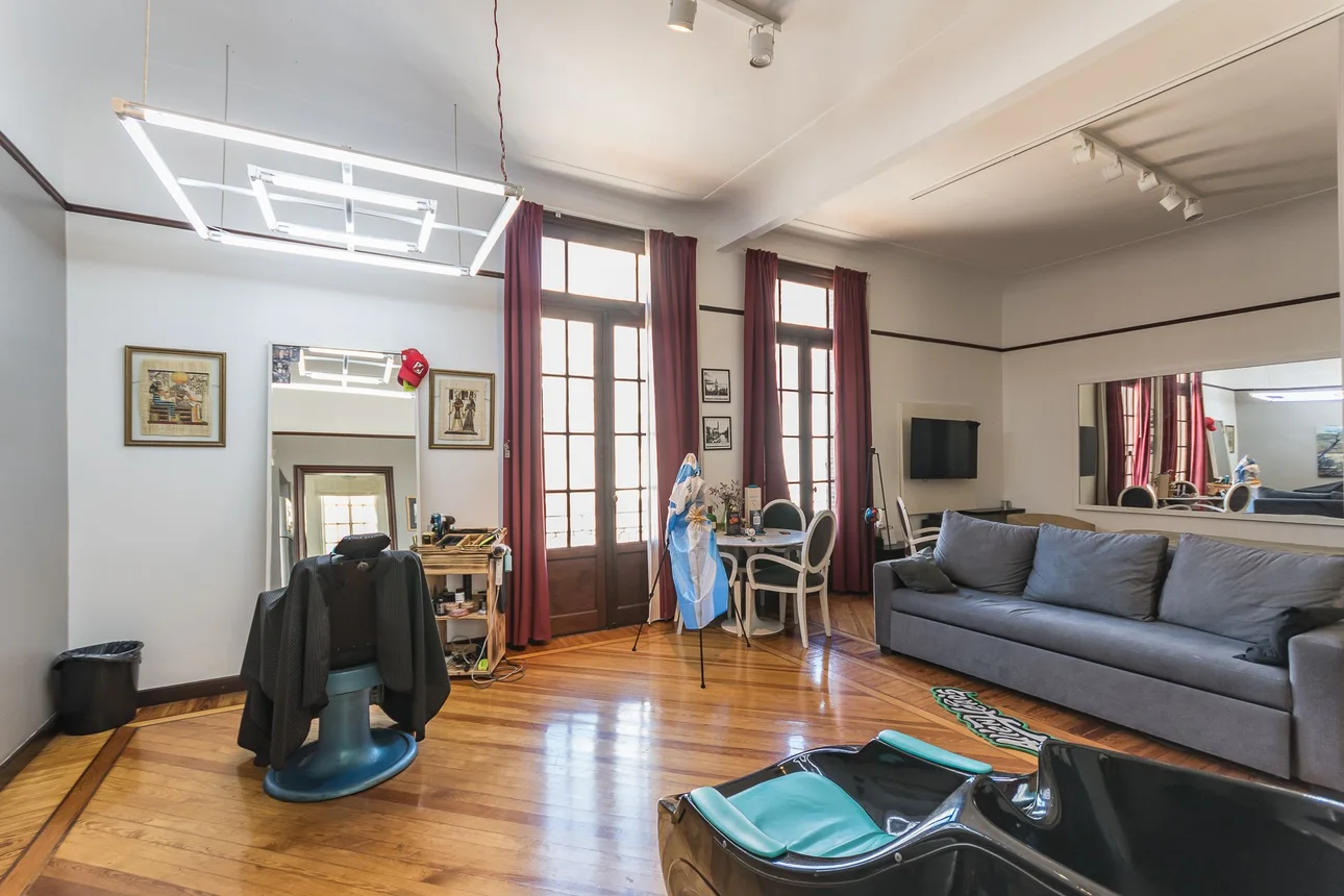 Departamento de 4 ambientes en venta en Monserrat, Balcarce 300