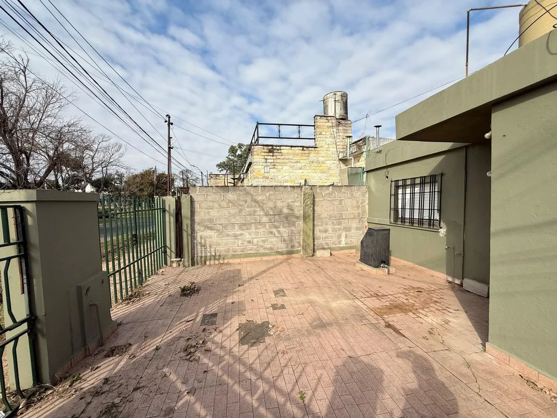 PH de 2 ambientes en venta en Hurlingham, Remedios de Escalada 1500, foto 4