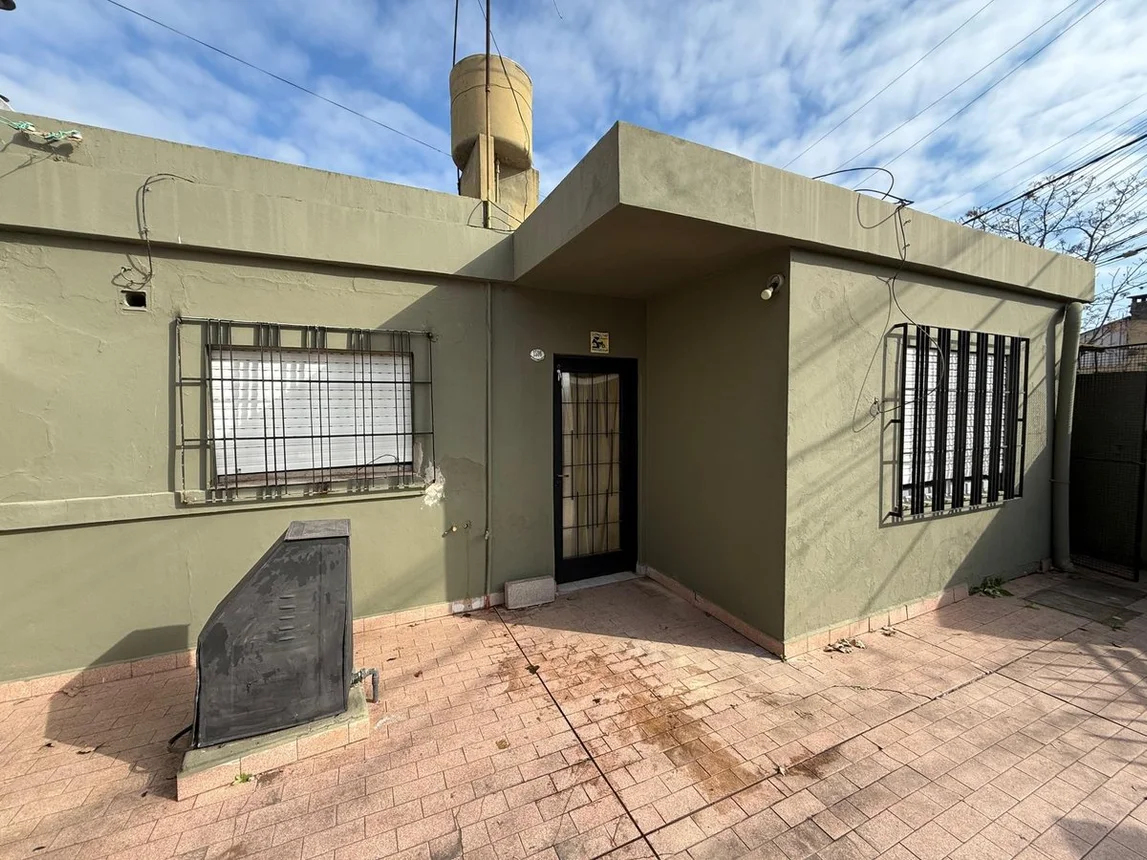 PH de 2 ambientes en venta en Hurlingham, Remedios de Escalada 1500, foto 2