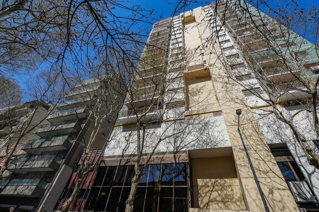 VENTA DEPTO 4 AMB 2 BALCONES COCH/BAULERA V CRESPO