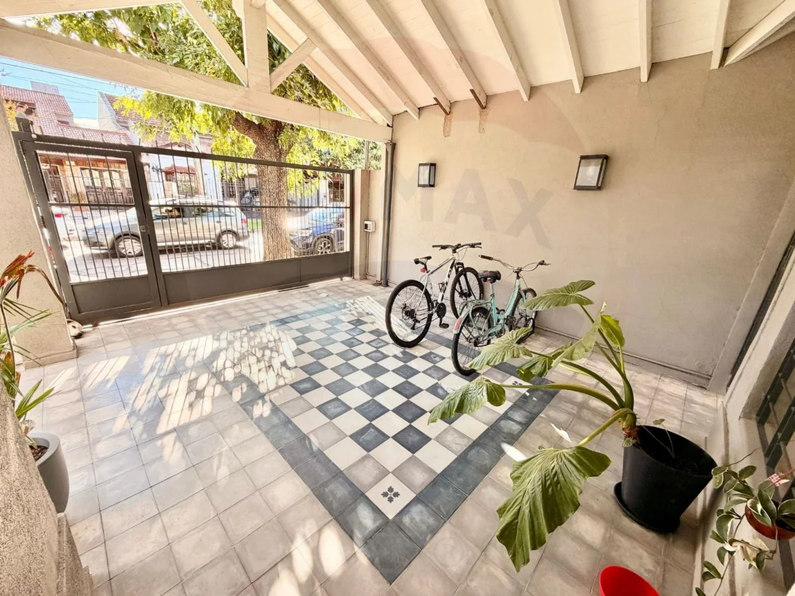 Casa en venta en Castelar, foto 5