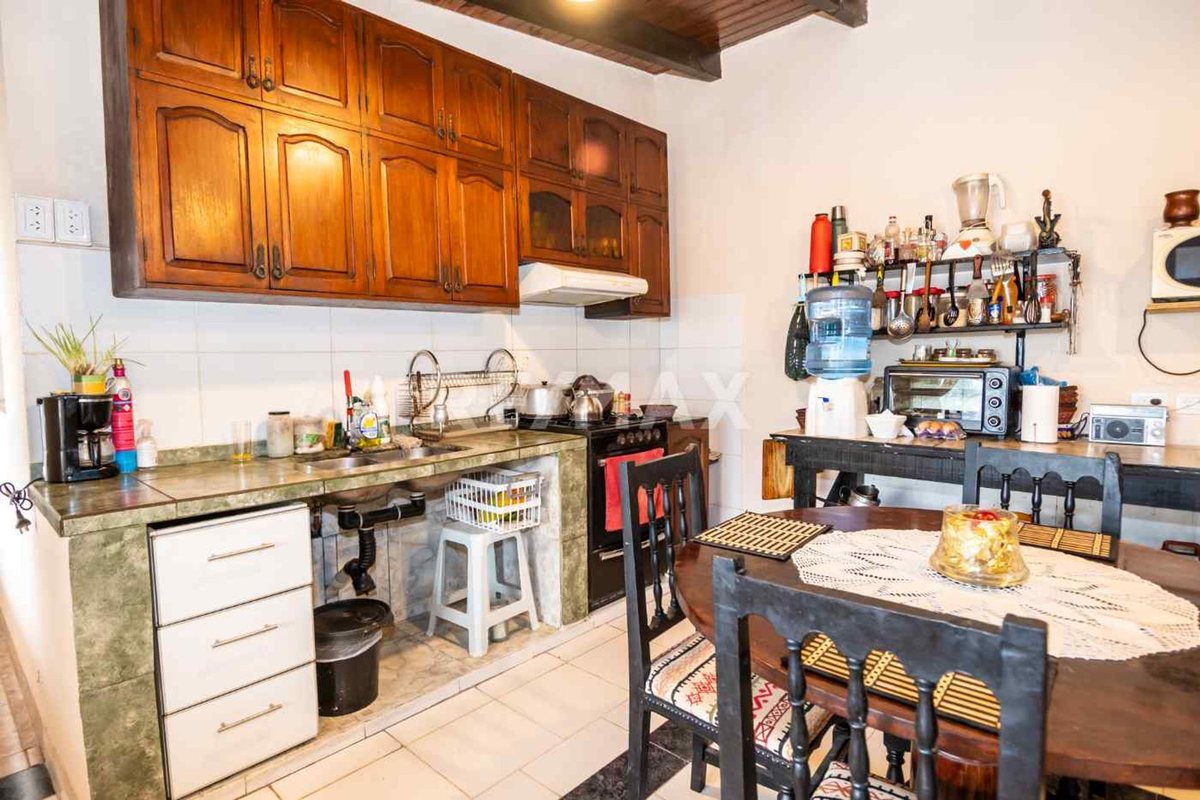 CASA VENTA LA MERCED CHICA CON PILETA 3 DORM - foto 8