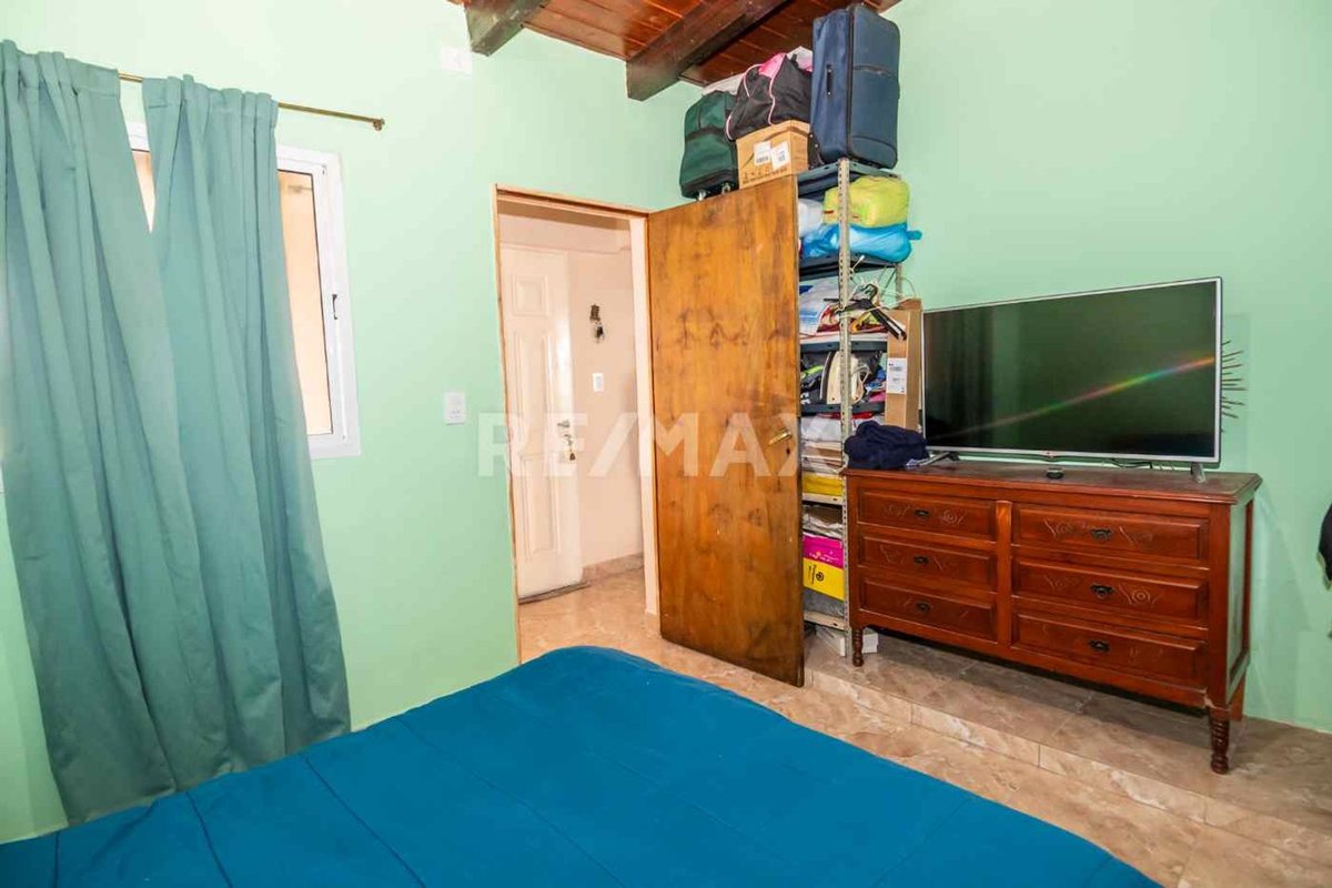 CASA VENTA LA MERCED CHICA CON PILETA 3 DORM - foto 10