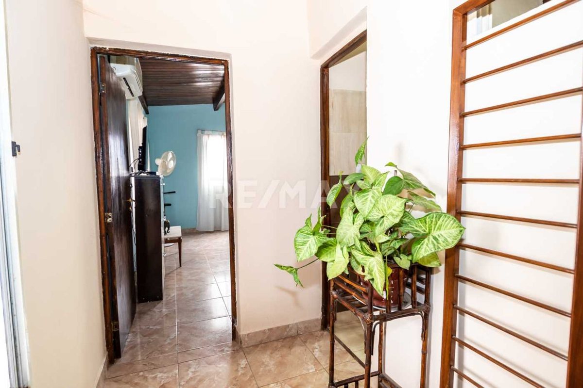 CASA VENTA LA MERCED CHICA CON PILETA 3 DORM - foto 11