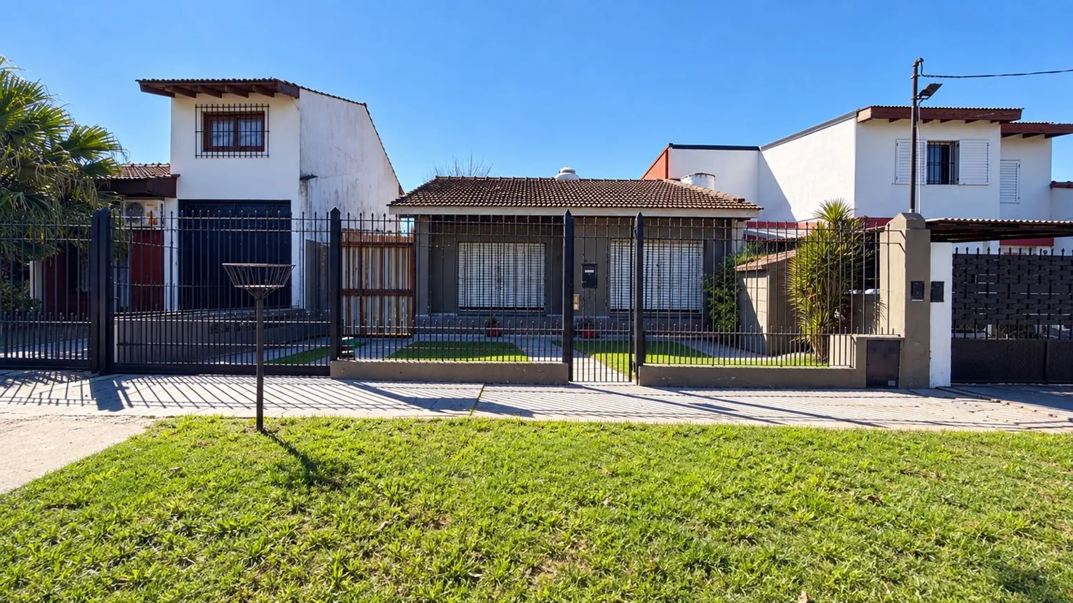 Casa de 4 ambientes en venta en Adrogué, La Rosa 1500
