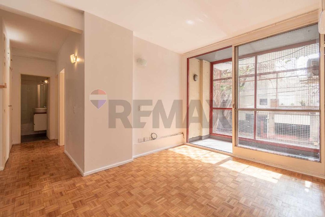 Venta Departamento 3 ambientes c/ balcón Cañitas