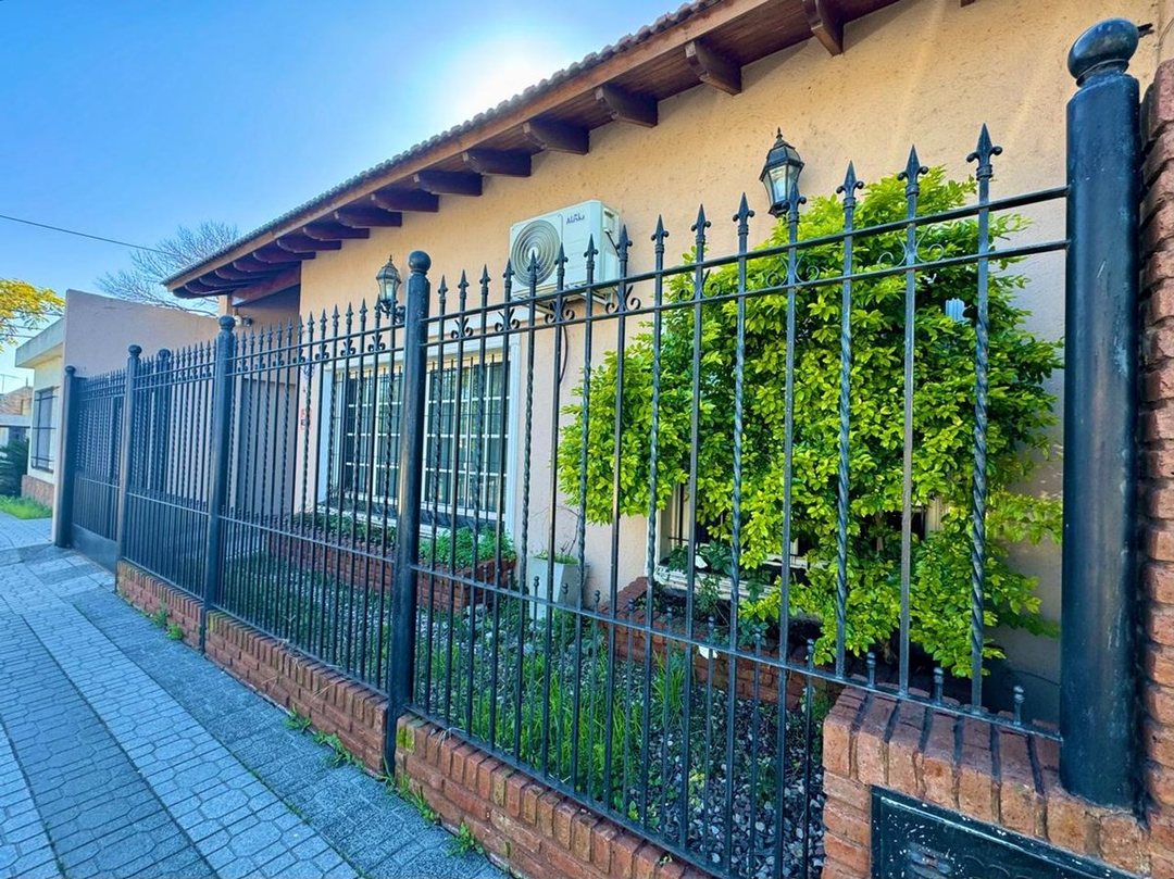 Casa en venta 5 ambientes en Cuyo 400, Ituzaingo, Ituzaingo, Buenos Aires