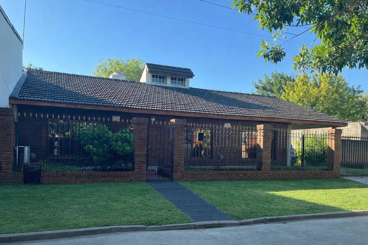 Casa en venta en Hurlingham, foto 2