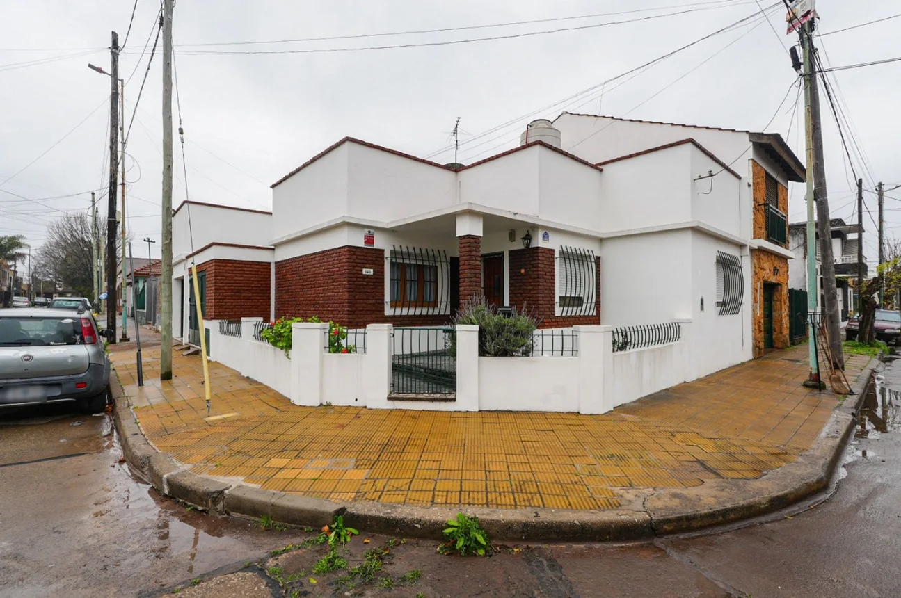 Casa en venta en Morón, foto 2