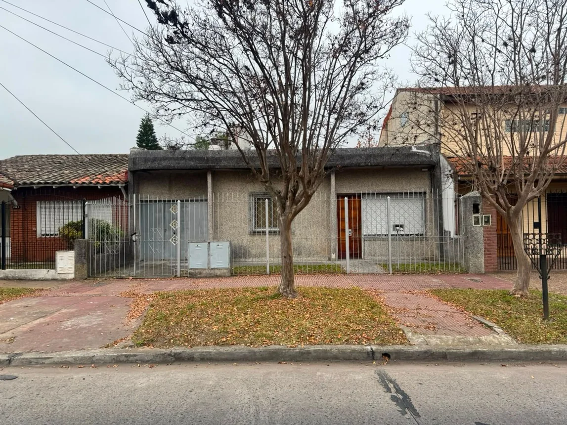 Casa de 4 ambientes en venta en Wilde, Oroño Nicasio 6500, foto 2