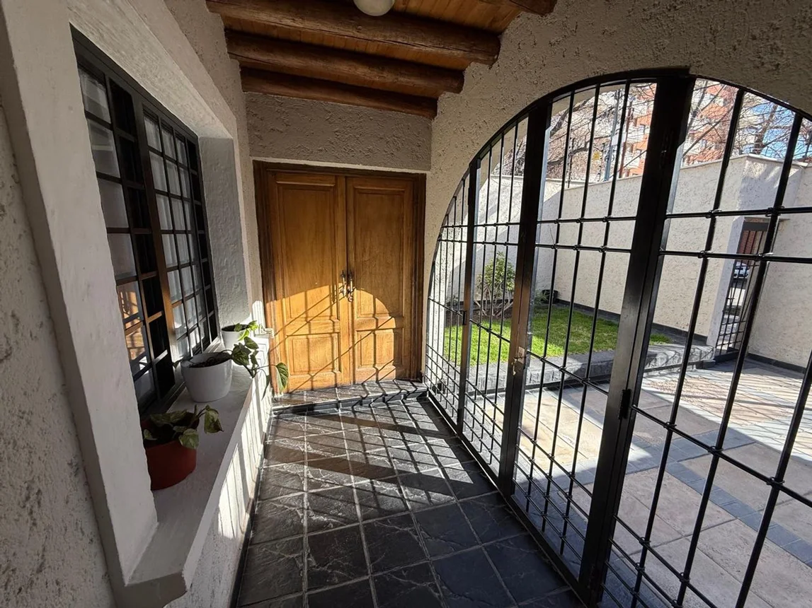 Casa en venta en Godoy Cruz, foto 3