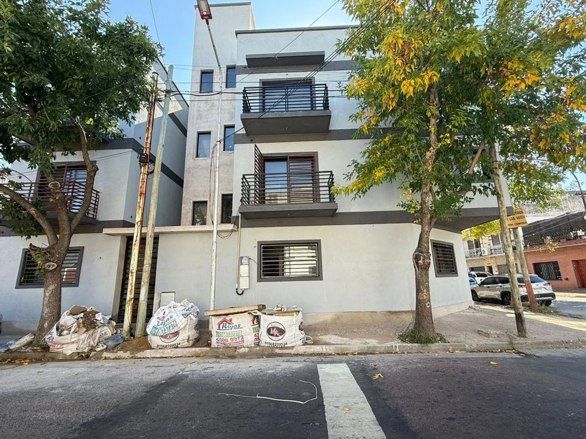 Departamento de 2 ambientes en venta en Valentín Alsina, Doctor Ricardo Balbín 500, foto 3