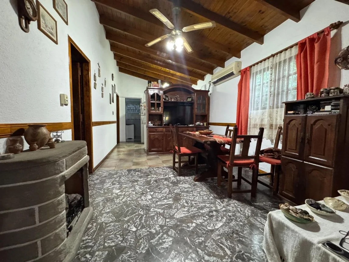 Casa en venta en Villa Luzuriaga, foto 5