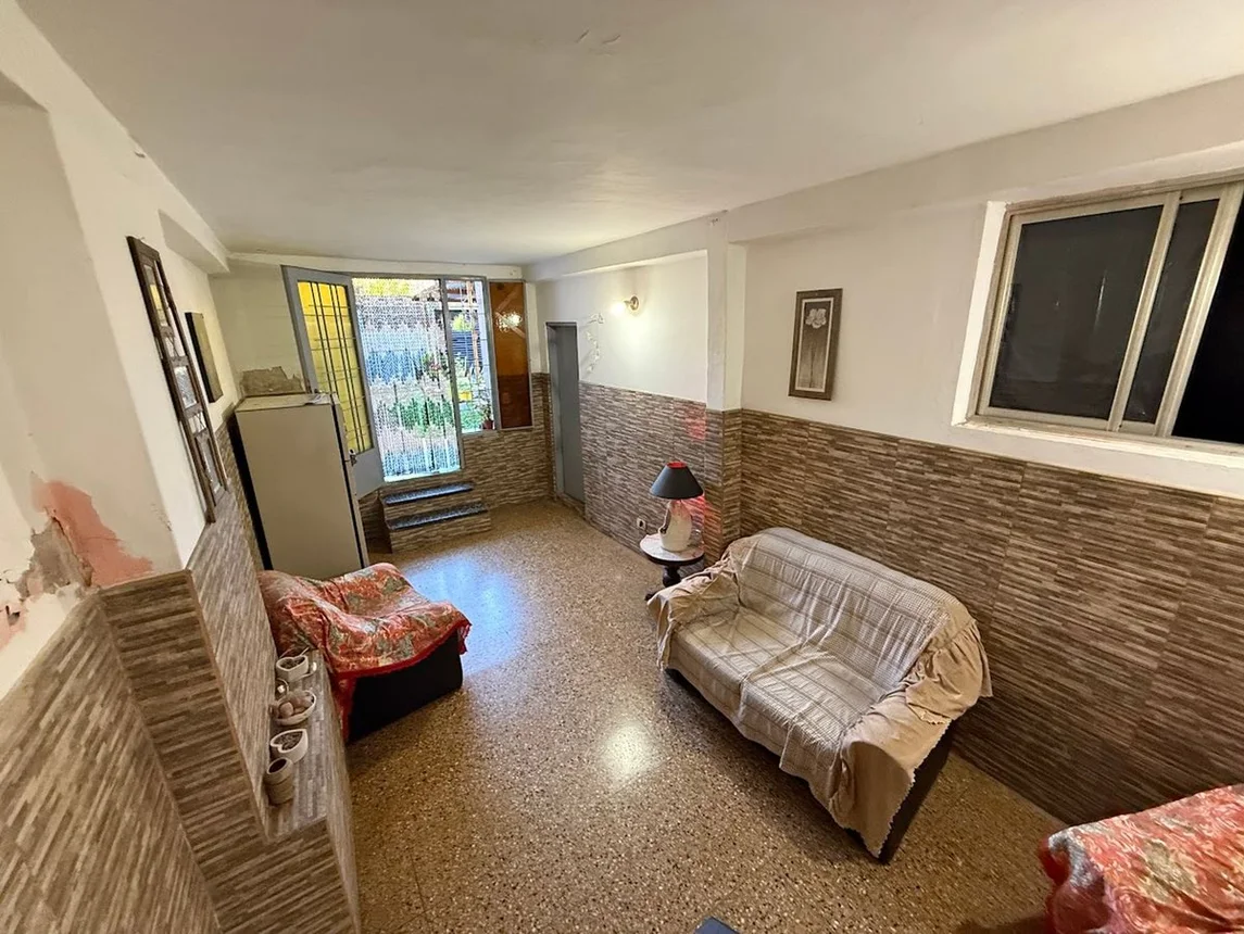 Casa de 5 ambientes en venta en La Tablada, Mariano Moreno 4700