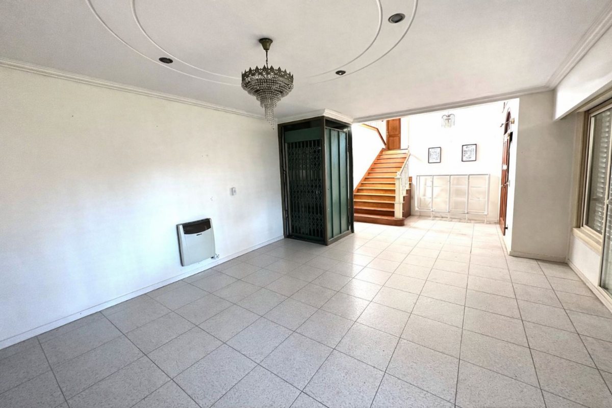 Foto 7 — CASA EN VENTA  755m² LOTE QUILMES OESTE