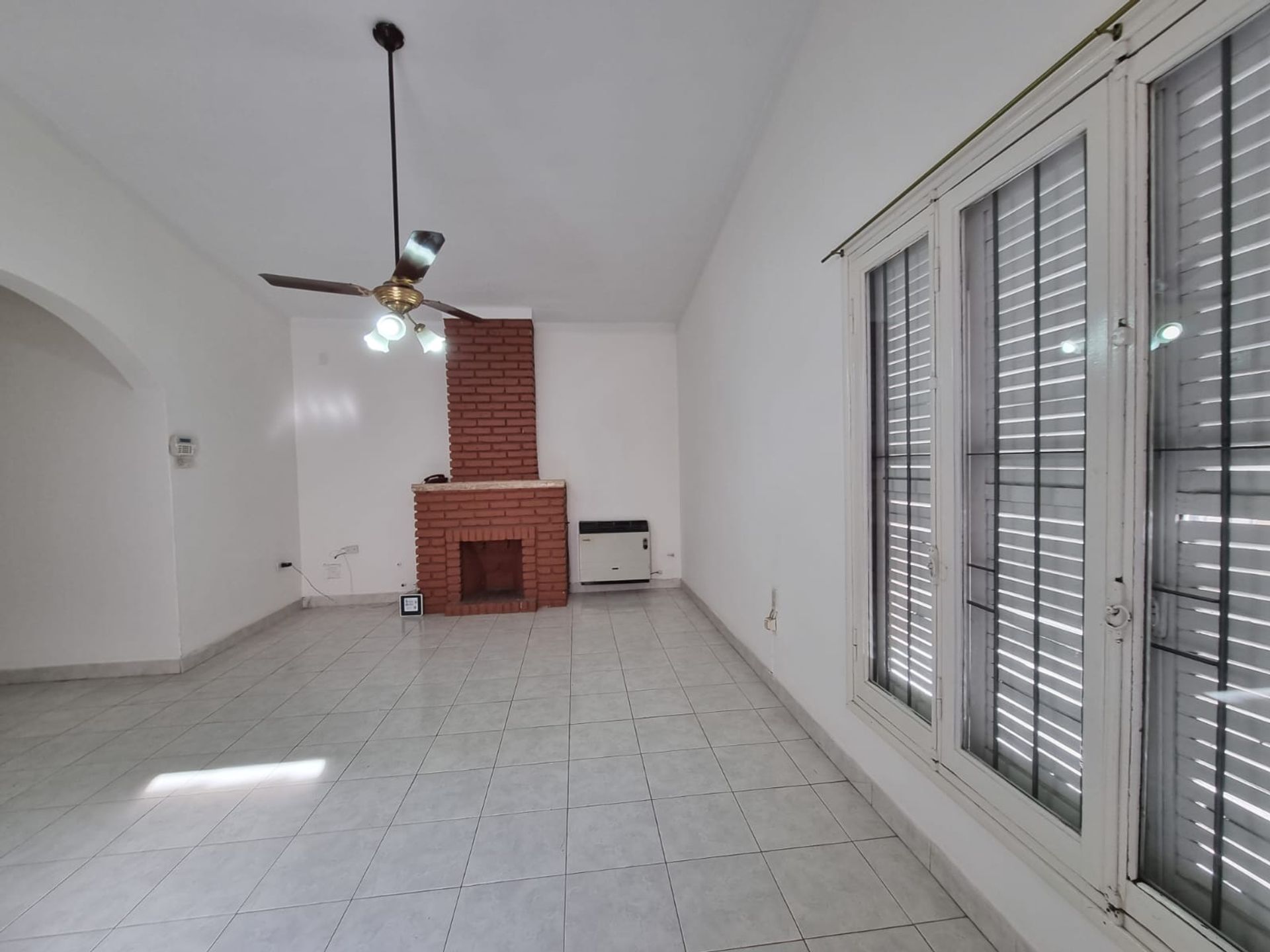 Foto 6 — ALQUILER CASA DE 2 DORMITORIOS, EN DESAMPARADOS