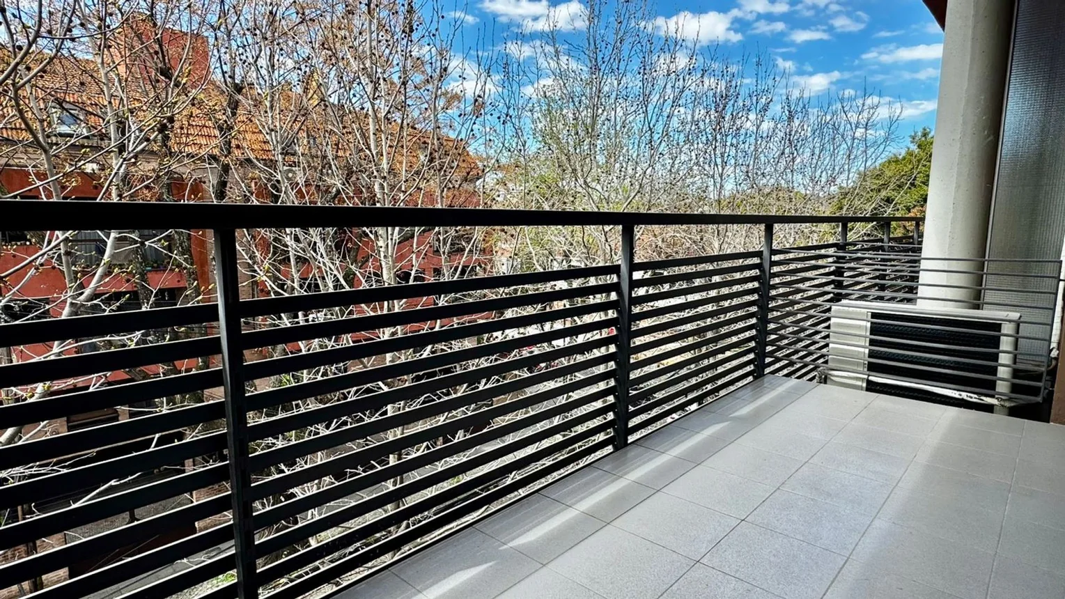 Departamento en alquiler en San Isidro, Monseñor Alberti 300