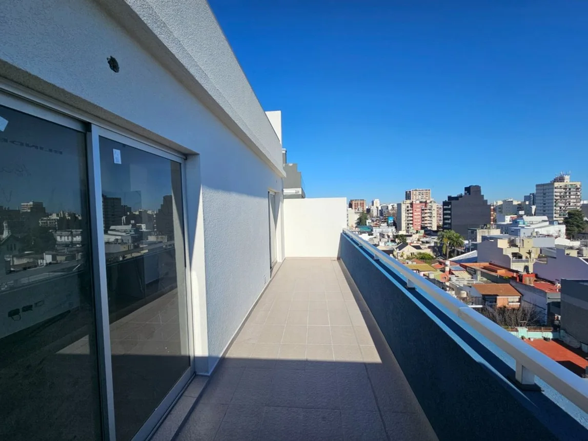 Semipiso en venta en Coghlan, Superí 2600