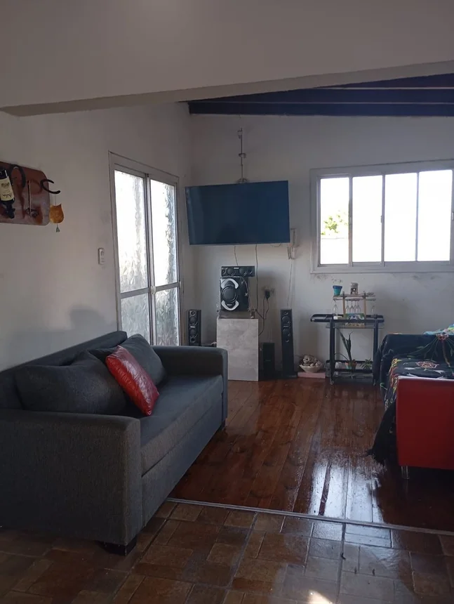 PH de 4 ambientes en venta en El Palomar, Sargento Cabral 200