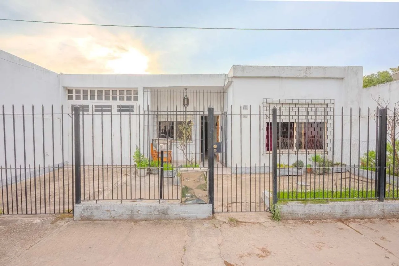 Casa de 3 ambientes en venta en Merlo, Suecia 1500