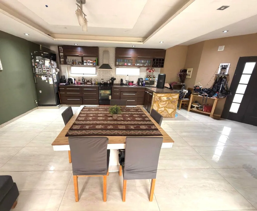 Casa de 3 ambientes en venta en Villa Luzuriaga, Triunvirato 4500