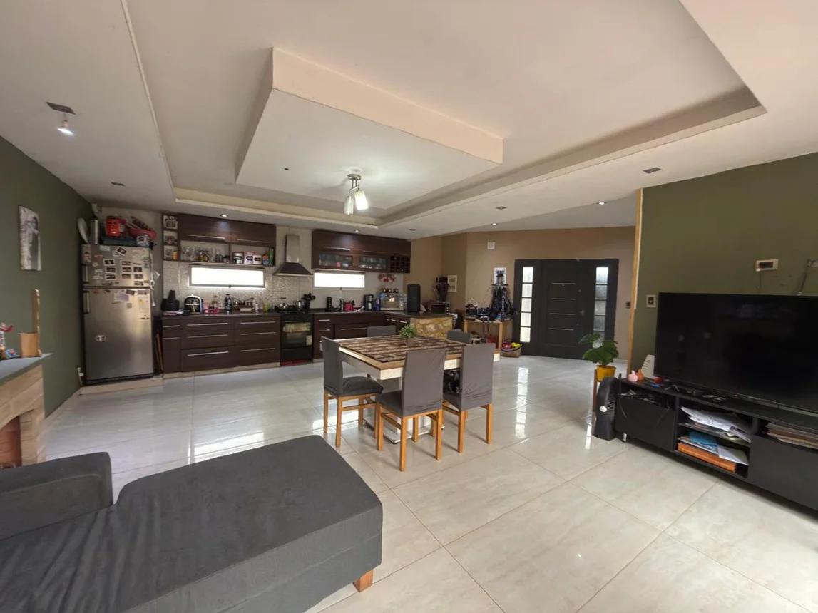Casa de 3 ambientes en venta en Villa Luzuriaga, Triunvirato 4500, foto 2
