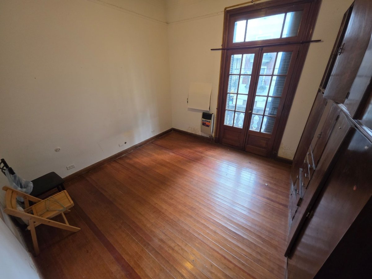 Foto 5 — VENTA CASA MULTIFAMILIAR EN FLORES