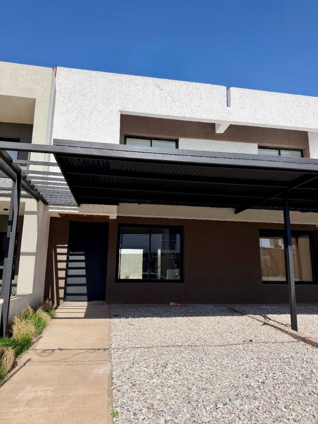ALQUILER DUPLEX EN DOCTA DOS DORMITORIOS COCHERA