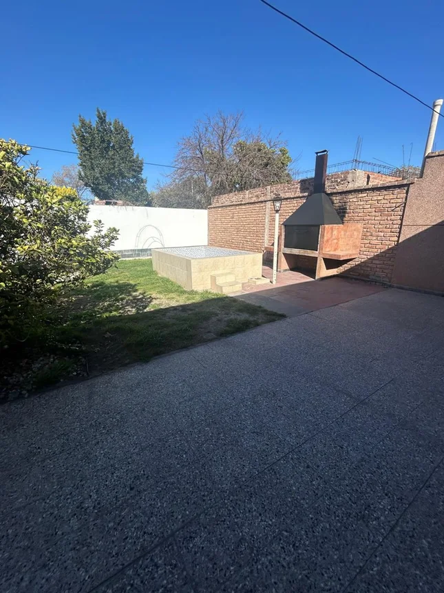 Casa en venta en Guaymallén, foto 2