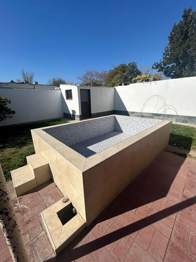 Casa en venta en Guaymallén, foto 3