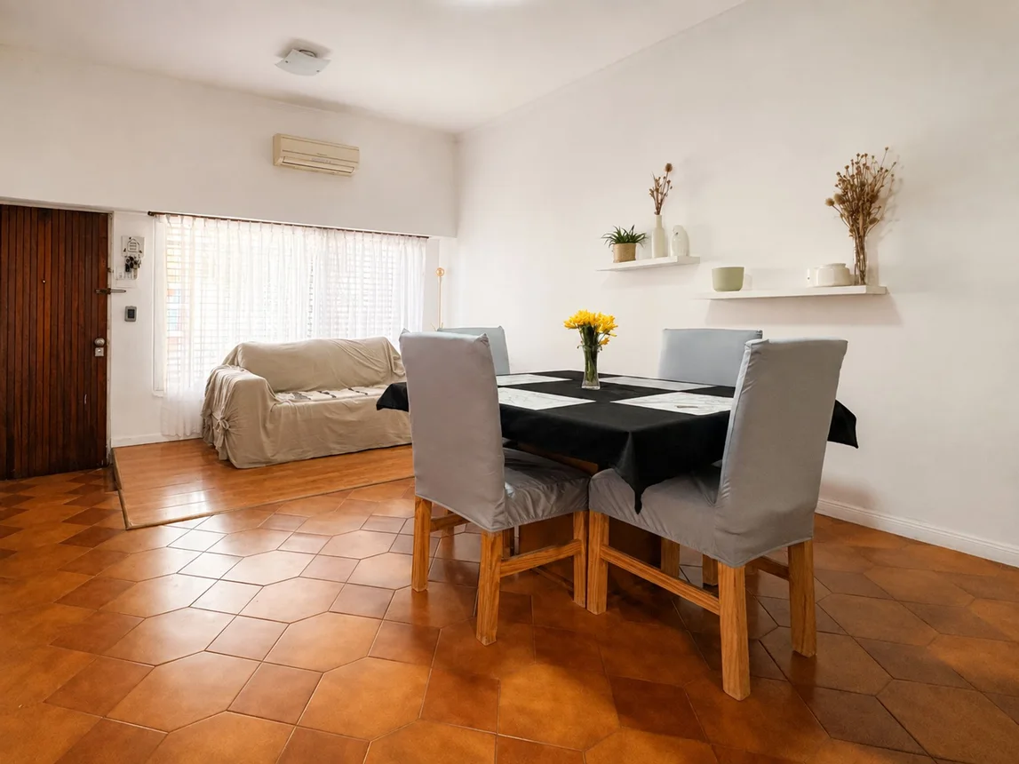 Casa de 6 ambientes en venta en Lomas del Mirador, Melo 900, foto 4