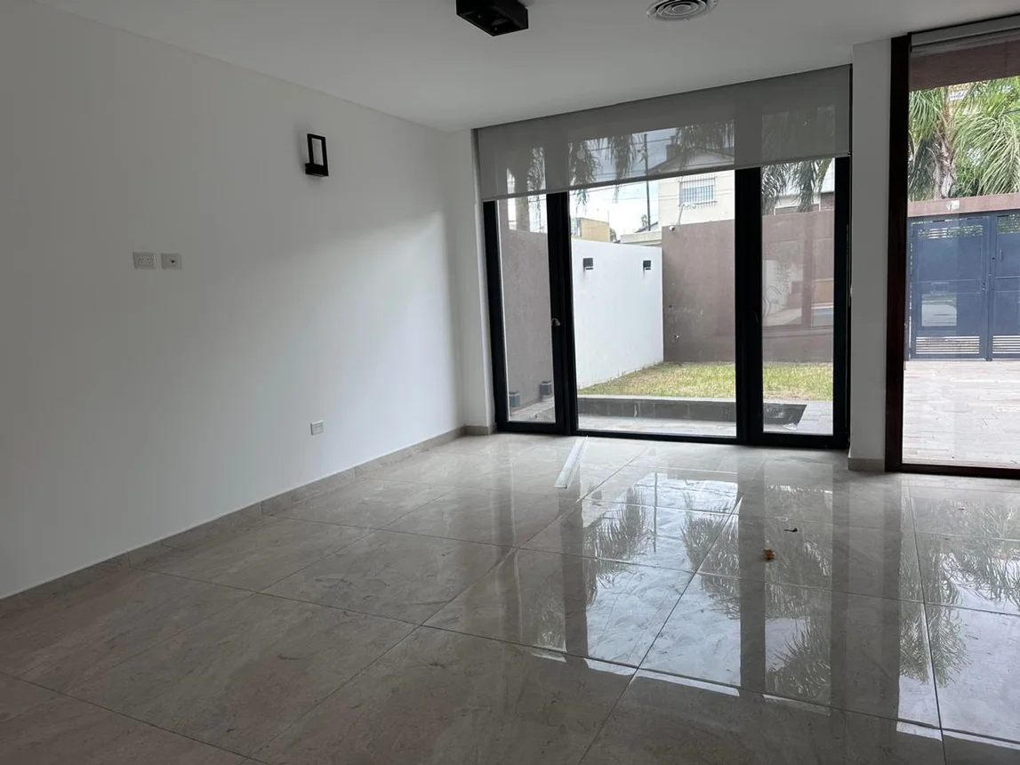 Casa de 6 ambientes en venta en Castelar, Lincoln 800, foto 4