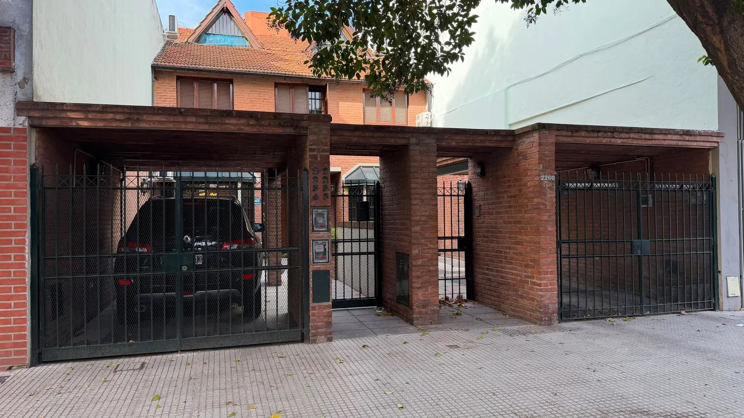 Casa tríplex de 4 ambientes en venta en Villa Pueyrredón, Carlos Antonio López 2200