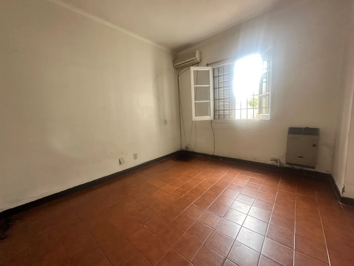Casa de 6 ambientes en venta en Mendoza, Rioja 200, foto 4