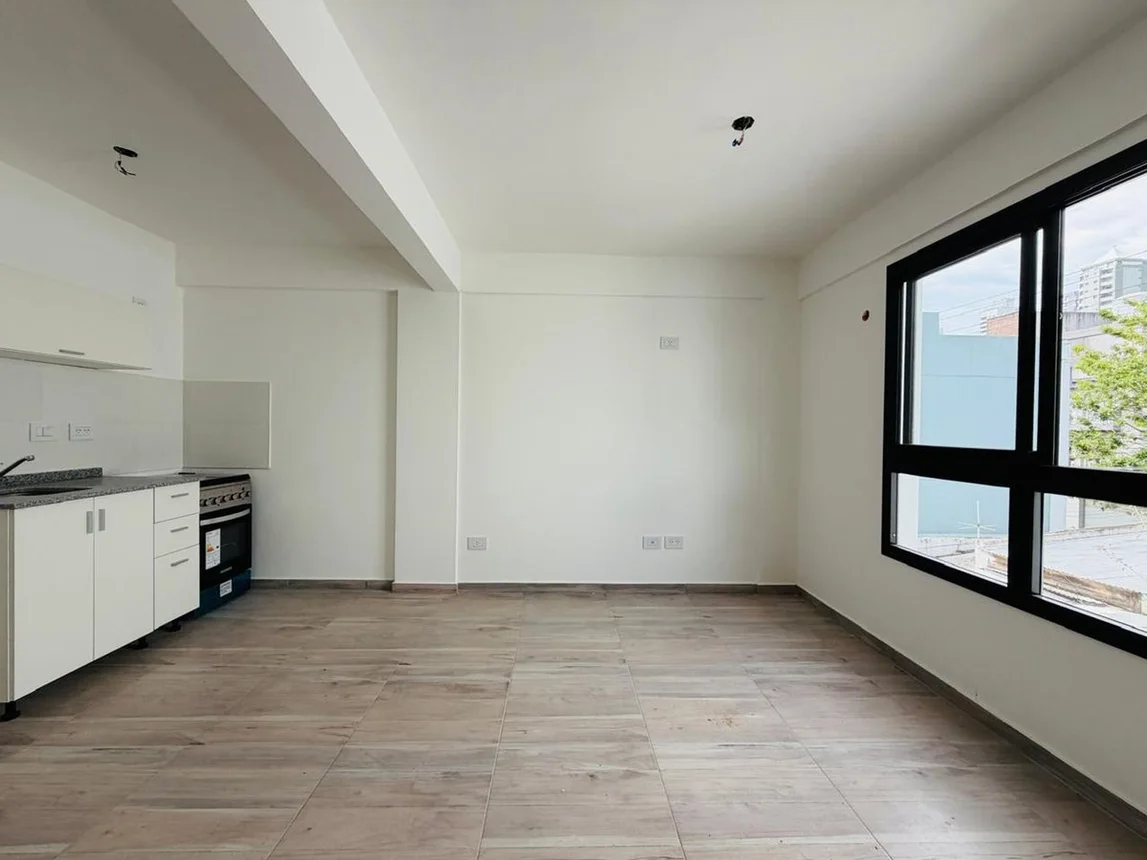 Departamento en alquiler en Lomas de Zamora, Simón Bolívar 300