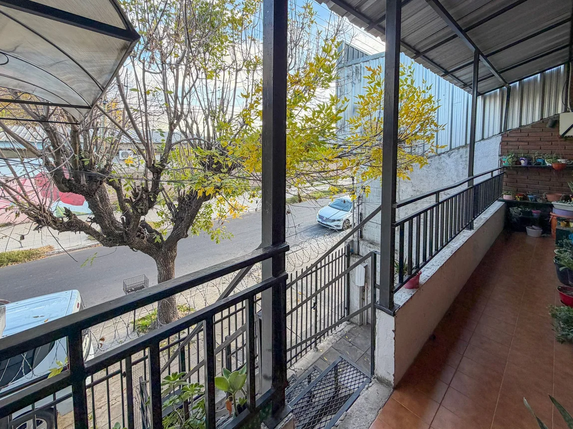 Venta casa multifamiliar con local lote 427m2, foto 3
