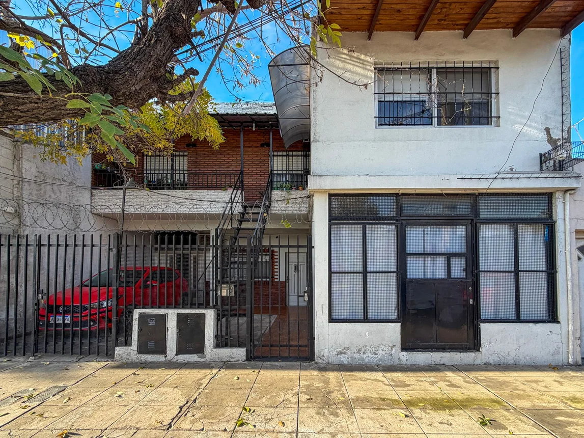 Venta casa multifamiliar con local lote 427m2, foto 2
