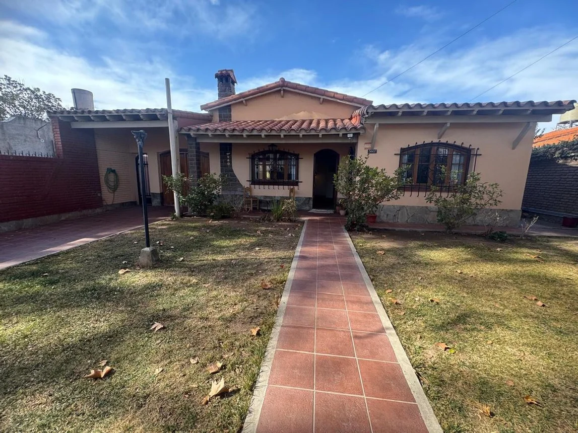 Casa en venta en Luján de Cuyo